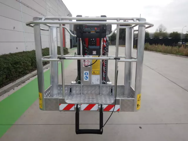 nacelle occasion HINOWA LL2010