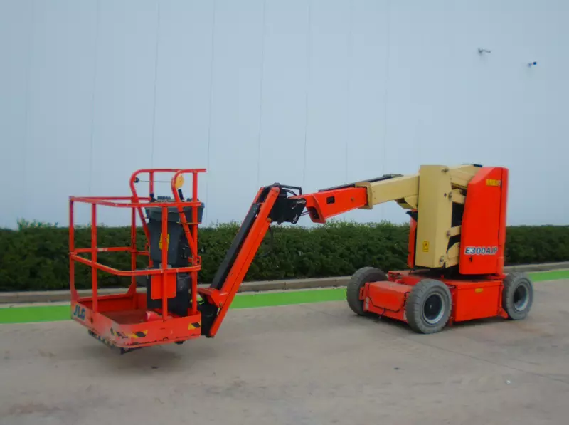 nacelle occasion JLG E300AJP