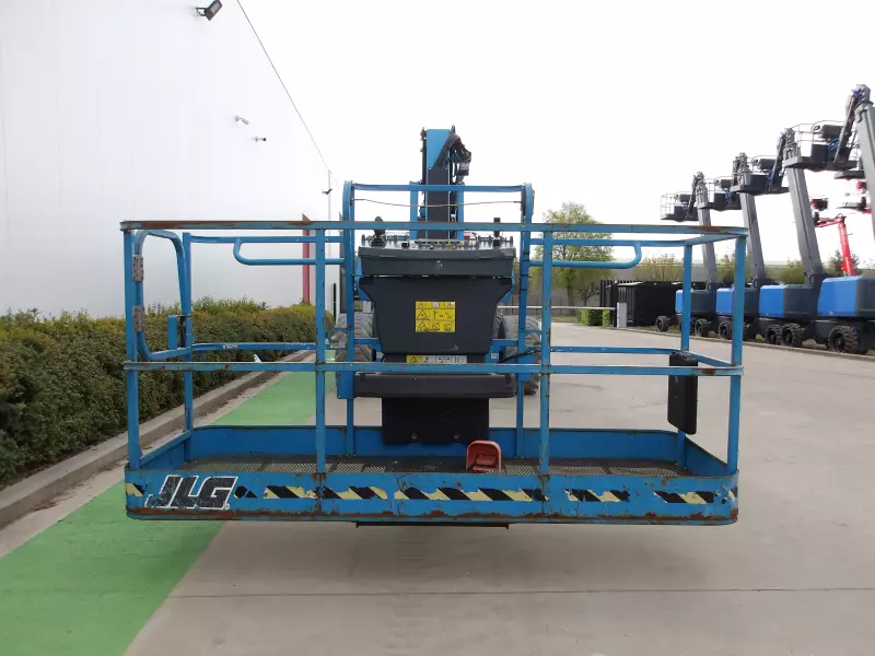 nacelle occasion JLG H800AJ- NEW BATTERIES