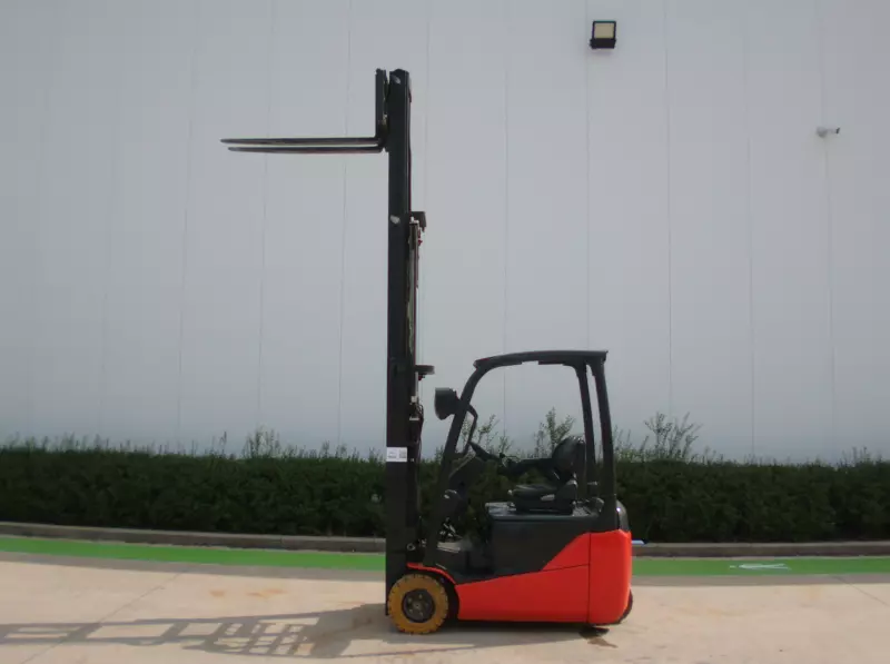 nacelle occasion TOYOTA 8FBEK16T