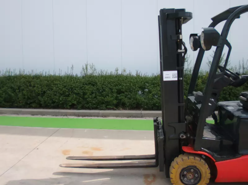 nacelle occasion TOYOTA 8FBEK16T