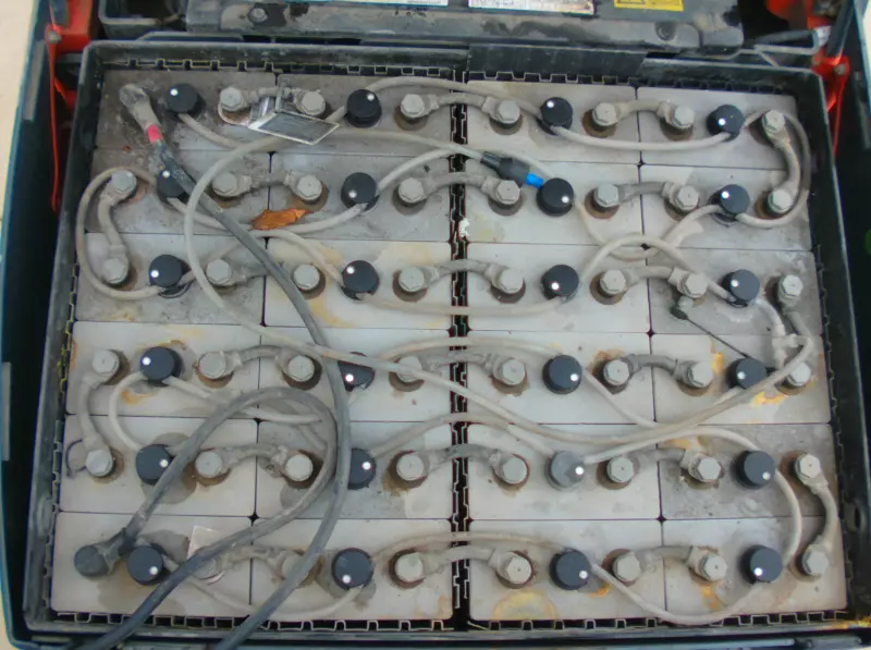 nacelle occasion TOYOTA 8FBEK16T